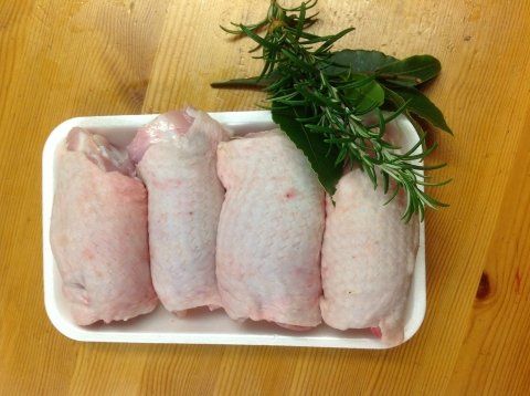 Free Range Chicken Thighs, 8 pack
