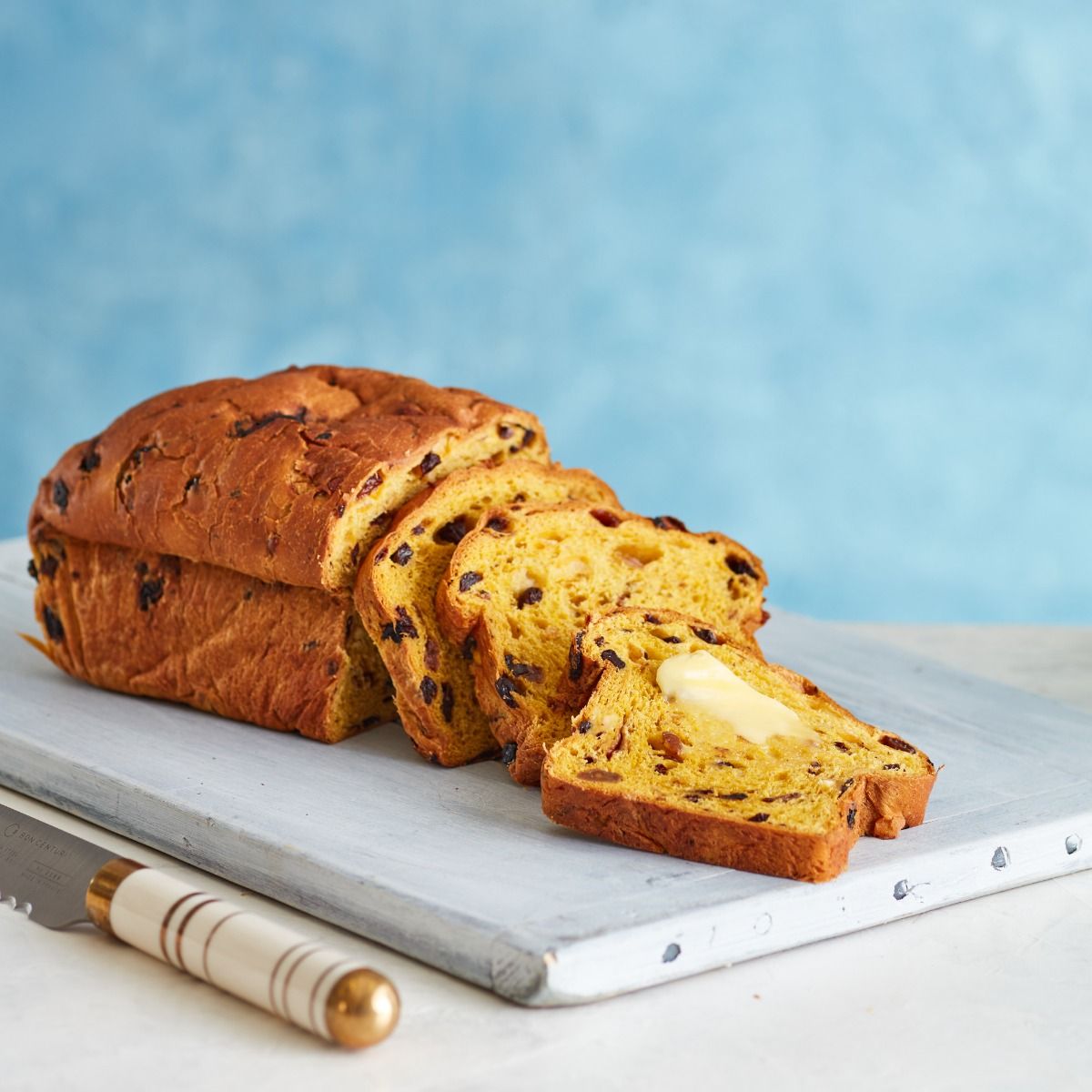 Cornish Large Saffron Cake 625g